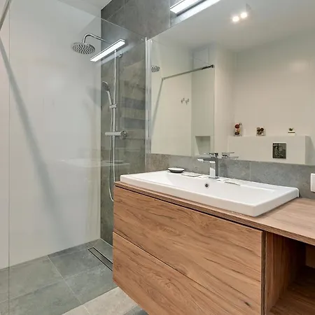 Apartment Comfort *
